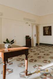Beautiful 215 sqm apartment part of an historic palazzo. Img6
