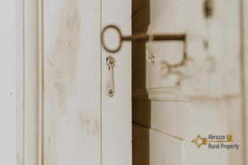 Beautiful 215 sqm apartment part of an historic palazzo. Img31