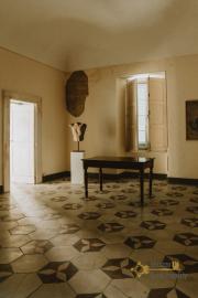 Beautiful 215 sqm apartment part of an historic palazzo. Img5