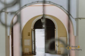 Beautiful 215 sqm apartment part of an historic palazzo. Img11