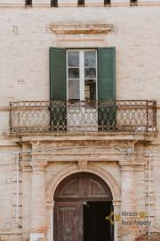 Beautiful 215 sqm apartment part of an historic palazzo. Img9