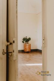 Beautiful 215 sqm apartment part of an historic palazzo. Img4