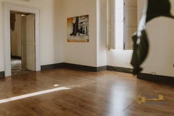 Beautiful 215 sqm apartment part of an historic palazzo. Img16