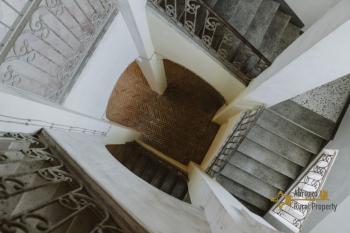 Beautiful 215 sqm apartment part of an historic palazzo. Img12