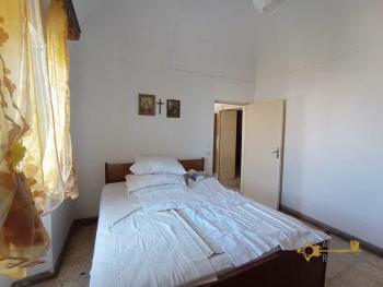 Cheap town house with cellars for sale in Rapino, Abruzzo. Img18