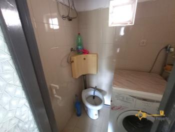 Petite one bedroom town house with garage. Acquaviva Collecroce Img15