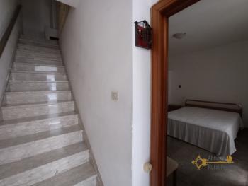 Ready to move in town house with terrace, 7km to the coast. Img18