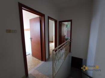 Ready to move in town house with terrace, 7km to the coast. Img20