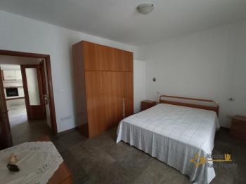 Ready to move in town house with terrace, 7km to the coast. Img16