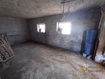 Semidetached country house with land and vineyard for sale. Img42