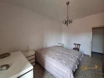 Large four bedroom townhouse with balcony. Celenza Sul Trigno. Img28