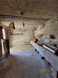 Detached town house with garage and small garden. San Buono Img19