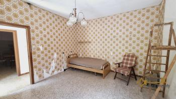 Detached country house with panoramic terrace, garage and garden. Img8