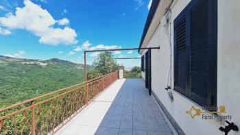 Detached country house with panoramic terrace, garage and garden. Img15