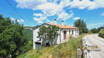 Detached country house with panoramic terrace, garage and garden. Img38