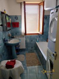 Detached country house with panoramic terrace, garage and garden. Img25