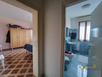 Detached country house with panoramic terrace, garage and garden. Img26