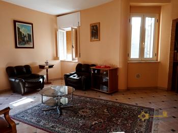 Large town house in perfect condition for sale in Abruzzo. Img14