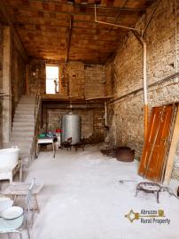 Town house with panoramic view and small back garden for sale. Img32