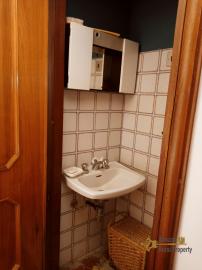 Town house with panoramic view and small back garden for sale. Img23