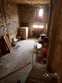 Town house with panoramic view and small back garden for sale. Img33