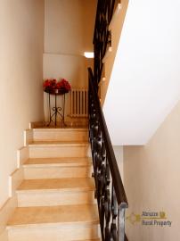 Charming three-bedroom stone house with mountain view and a cellar. Castiglione Messer Marino Img21