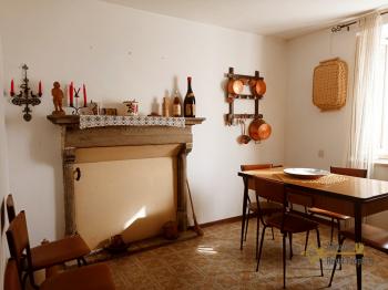 Charming three-bedroom stone house with mountain view and a cellar. Castiglione Messer Marino Img6
