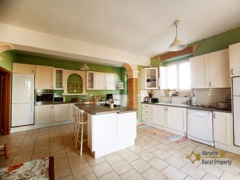 Beautiful villa with garden, land, and olive grove, Scerni Img27