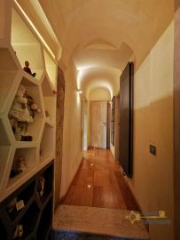Unique property of 500 sqm with five bedrooms, Campobasso Img29
