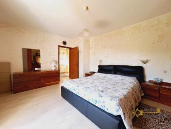 Very large town house with terrace and solar panels. Tornareccio. Img23