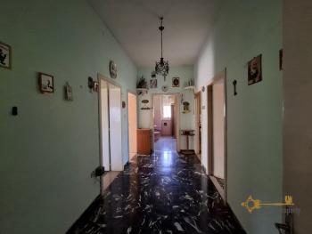 Country house of 180 sqm, near the coast, with 2700 sqm of land. Img5