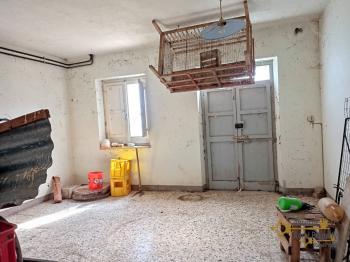 Country house of 180 sqm, near the coast, with 2700 sqm of land. Img27