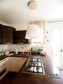 Completely restored town house with small garden and annex for sale. Img14