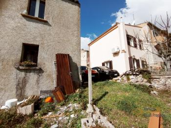 Completely restored town house with small garden and annex for sale. Img32