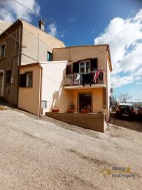 Completely restored town house with small garden and annex for sale. Img34