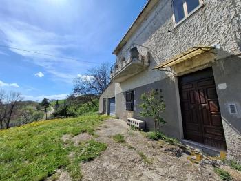 Large country house with garage and panoramic view, near the coast. Img3
