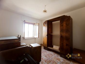 Large country house with garage and panoramic view, near the coast. Img29