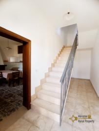 Large country house with garage and panoramic view, near the coast. Img15