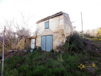 Cheap ruin with land and panoramic view near the coast for sale. Img12