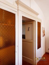 Perfect condition historic palace with garden for sale. Molise. Img15