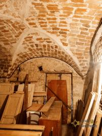 Perfect condition historic palace with garden for sale. Molise. Img52