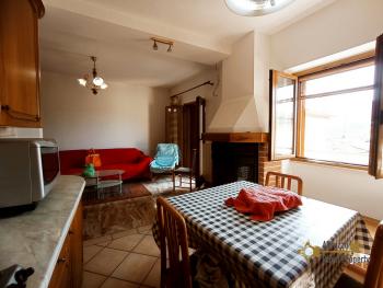 Large town house with two apartments for sale in Colledimezzo. Img3