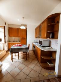 Large town house with two apartments for sale in Colledimezzo. Img4