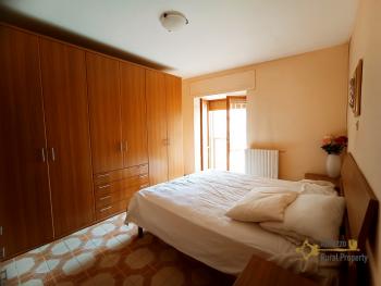 Large town house with two apartments for sale in Colledimezzo. Img8