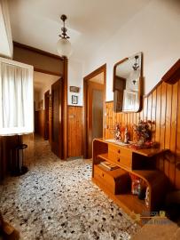Large town house with two apartments for sale in Colledimezzo. Img18