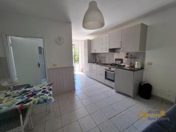 Beautiful villa with 3 separate habitable units, lovely outdoor space, garden and sea view. Fresagrandinaria Img33