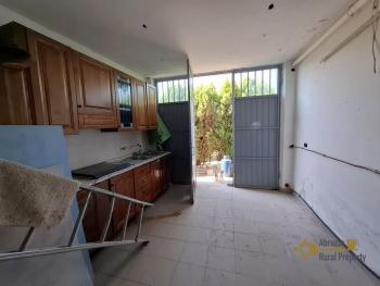 Beautiful villa with 3 separate habitable units, lovely outdoor space, garden and sea view. Fresagrandinaria Img50