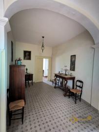 Historic palace with terrace, garden and spectacular view. Molise. Img23