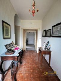 Historic palace with terrace, garden and spectacular view. Molise. Img28