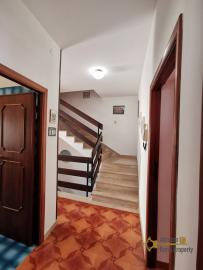 Detached house with 6 bedrooms, garden, garage and separate annex for guests. Img33